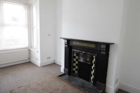 3 bedroom semi-detached house to rent, Scunthorpe DN16