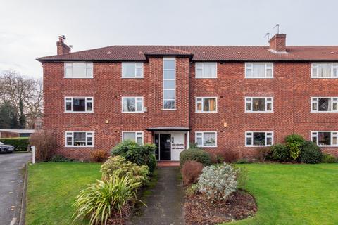 2 bedroom apartment to rent, Woodlawn Court, Whalley Range, Manchester, M16