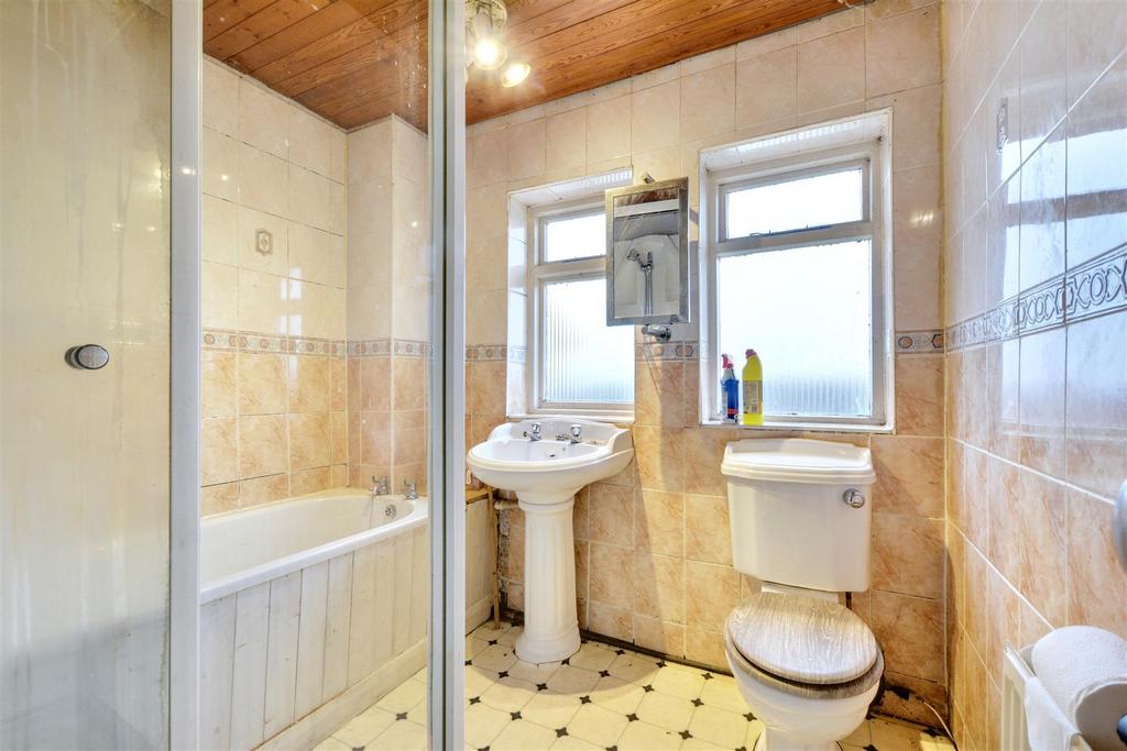 Bathroom (1).jpeg