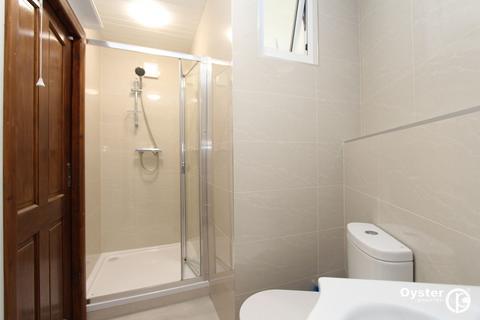 Studio to rent, Landseer Close, Edgware, HA8