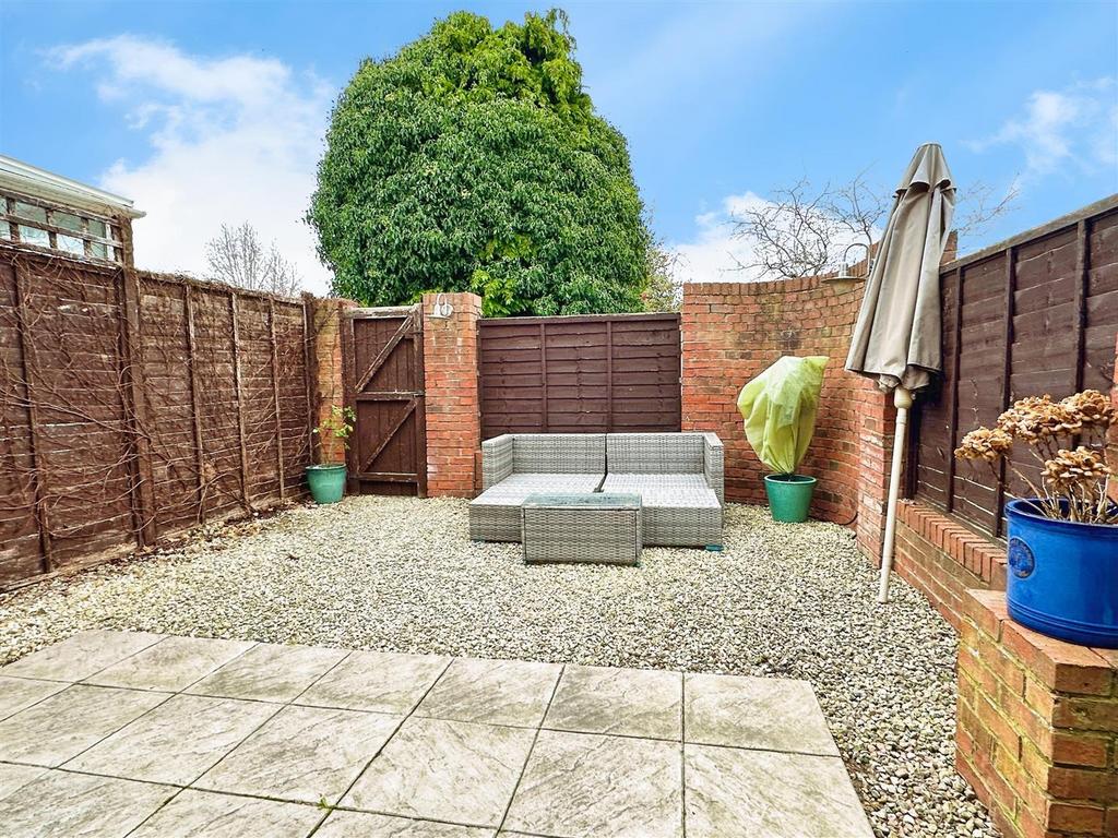 Courtyard garden