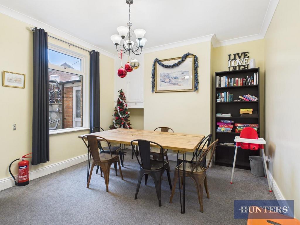 CAM01999 G0-PR0503-STILL023.jpg