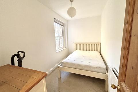 2 bedroom flat to rent, Bromfelde Road, London, SW4
