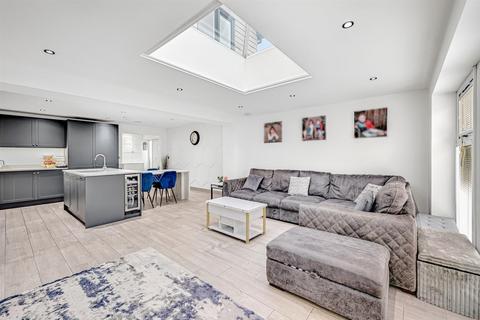 4 bedroom detached house for sale, San Remo Road, Canvey Island SS8