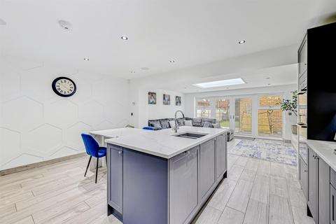 4 bedroom detached house for sale, San Remo Road, Canvey Island SS8