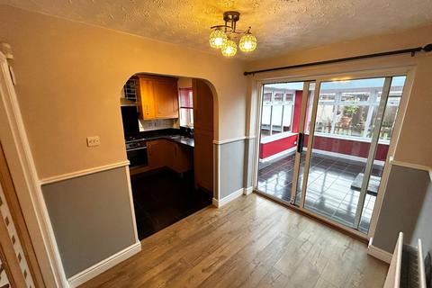 3 bedroom detached house to rent, Chesterton Close, Middlewich, CW10