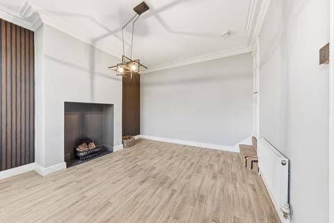 3 bedroom terraced house for sale, Fern Grove, Kirkstall, LS5