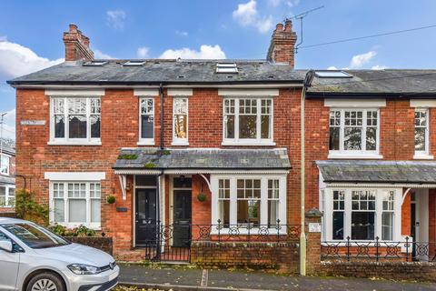 3 bedroom terraced house for sale, Owen's Road, Winchester