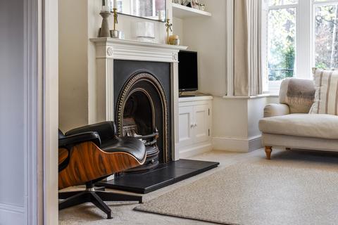 3 bedroom terraced house for sale, Owen's Road, Winchester