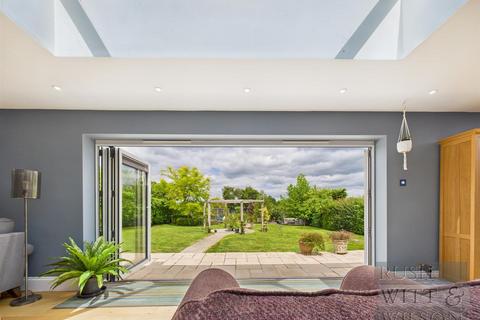 3 bedroom detached house for sale, Netherfield Hill, Battle