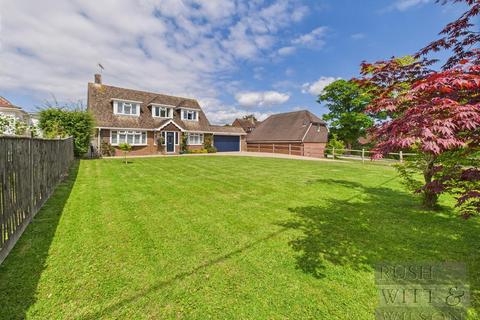 3 bedroom detached house for sale, Netherfield Hill, Battle