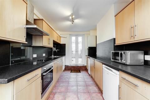 6 bedroom terraced house to rent, Park Crescent Road, Brighton