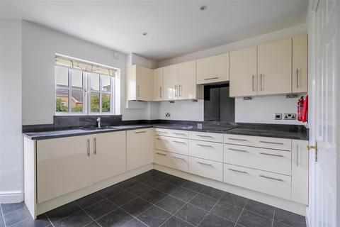 3 bedroom end of terrace house to rent, Guards Court, Sunningdale