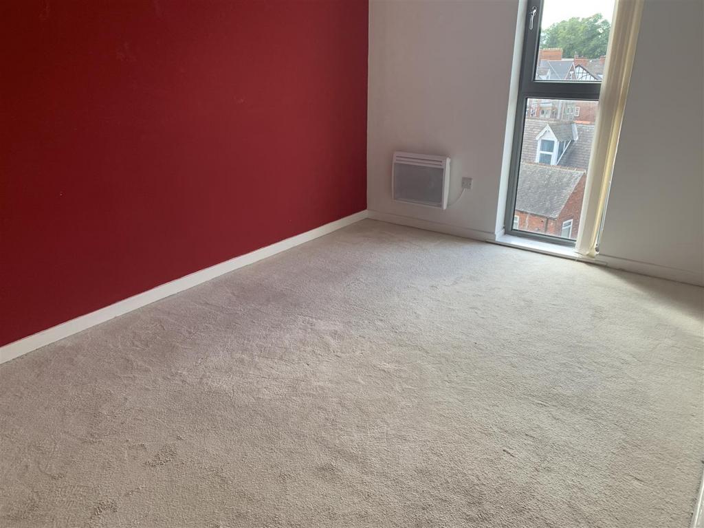 Bedroom 1.JPG