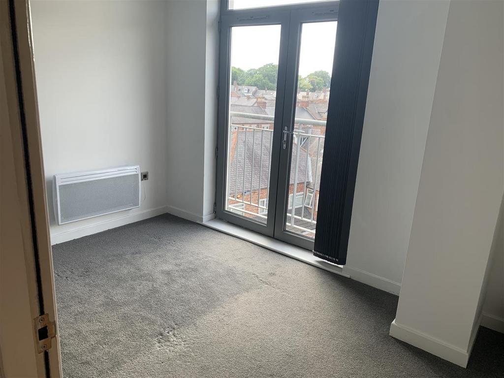 Bedroom 2.JPG