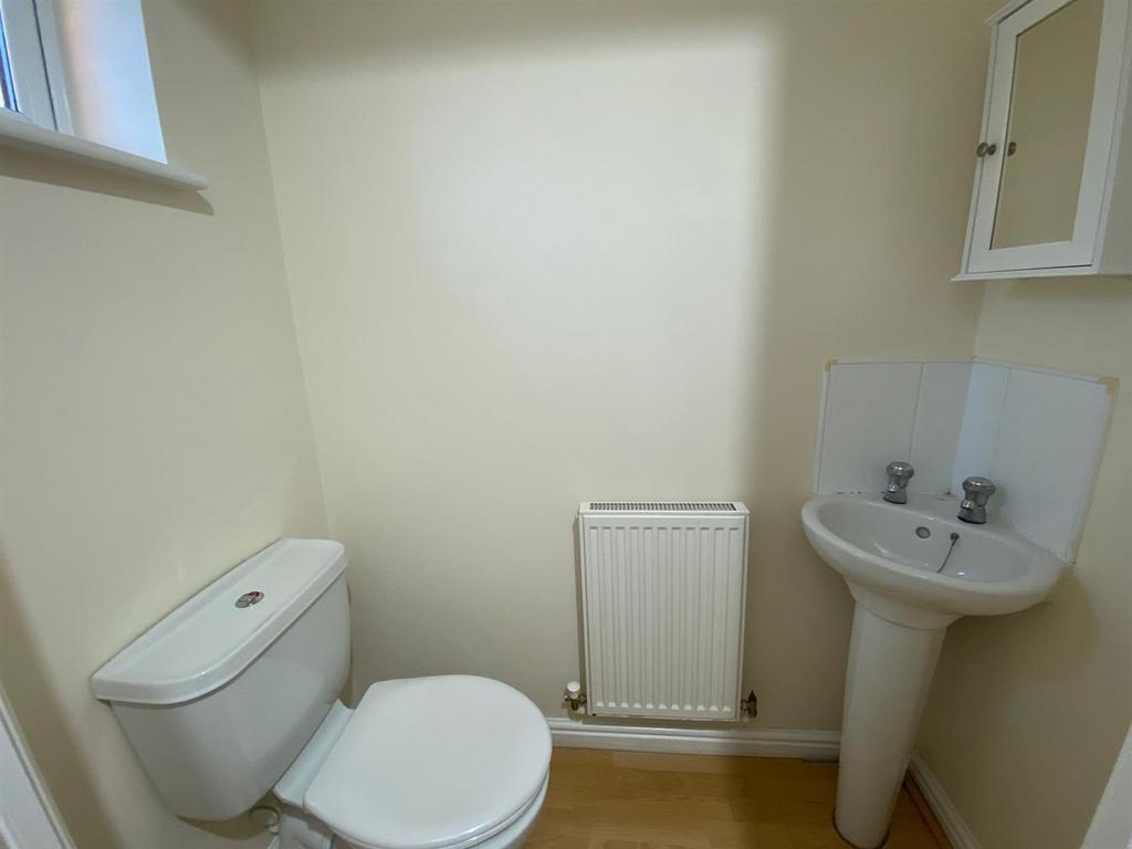 DOWNSTAIRS WC.jpg