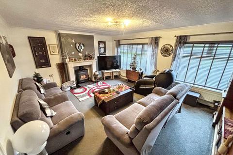 2 bedroom semi-detached bungalow for sale, St. Andrews Road, Bishop Auckland, Durham, DL14 6RY