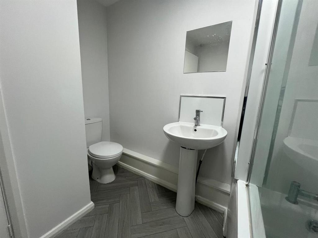 Bathroom.. .jpg