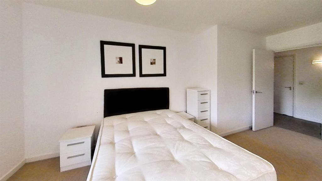 Chi-Apartments-Bedroom.jpg