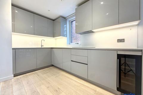 2 bedroom apartment to rent, Heygate Street, London SE17