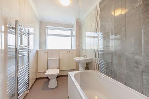 2 bedroom maisonette for sale, Udall Gardens, Romford, RM5