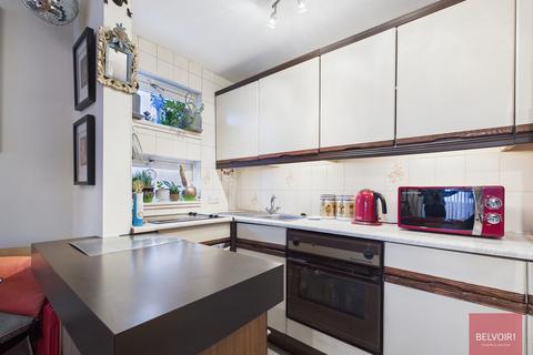2 bedroom flat for sale, Fairhaven Court, Langland, Swansea, SA3