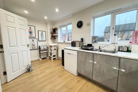 3 bedroom end of terrace house for sale, Coleridge Way, Borehamwood