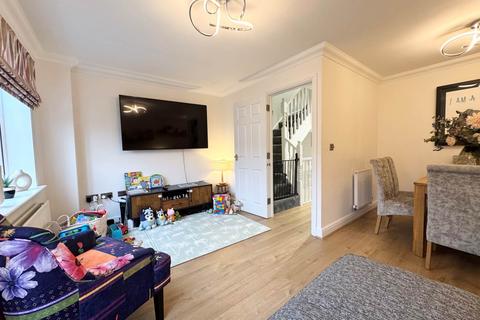 3 bedroom end of terrace house for sale, Coleridge Way, Borehamwood
