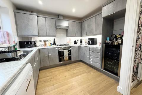 3 bedroom end of terrace house for sale, Coleridge Way, Borehamwood