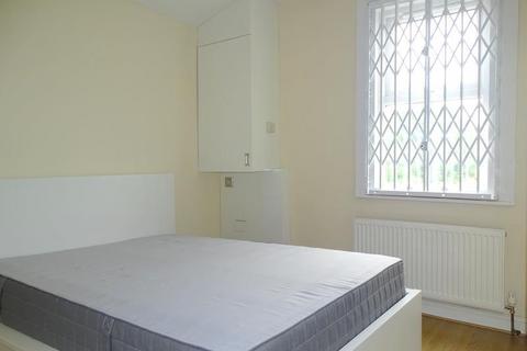 1 bedroom flat to rent, South Ealing Road, Ealing