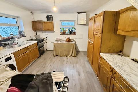3 bedroom semi-detached house for sale, Hollowood Walk, Staffordshire ST6
