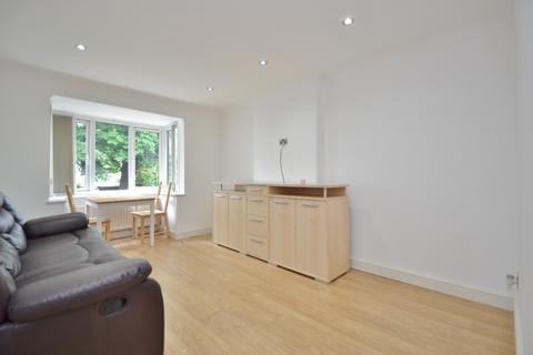1 bedroom flat to rent, Chandos Court, 77 North Park Avenue, Leeds LS8