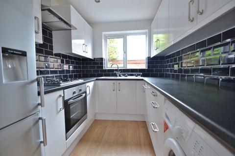 1 bedroom flat to rent, Chandos Court, 77 North Park Avenue, Leeds LS8
