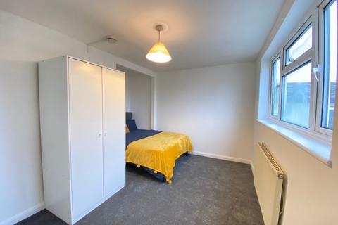 undefined, Street, Gillingham, Kent, ME7