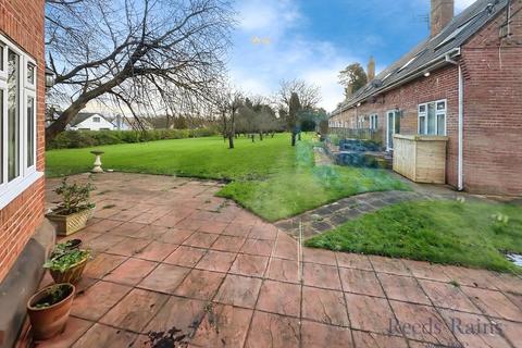 2 bedroom end of terrace house to rent, Seafarers Drive, Merseyside L25