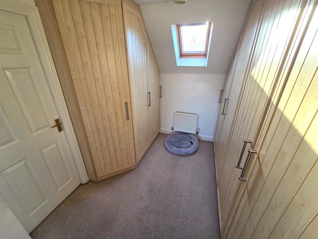 Dressing room - Bedroom 1