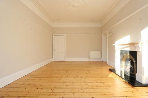 2 bedroom flat to rent, Woodlands Drive, Glasgow, G4