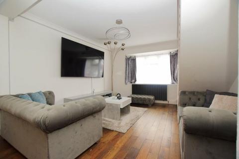 4 bedroom semi-detached house for sale, Lorraine Close, Billericay, CM11