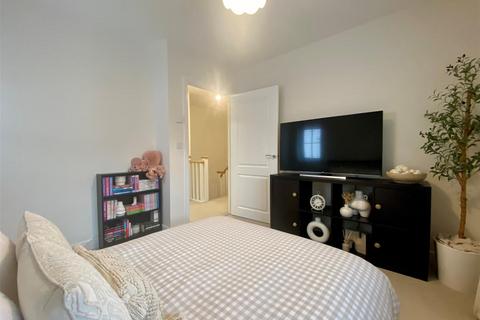 undefined, Heron Way, Liphook