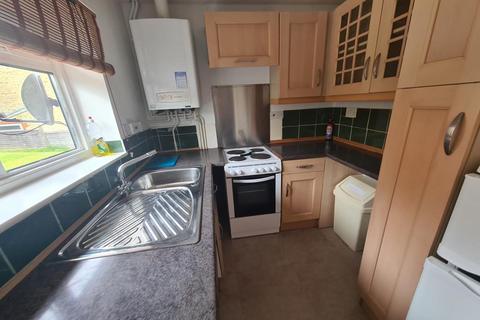 1 bedroom flat to rent, Dairy Court, Crewkerne, Somerset, TA18