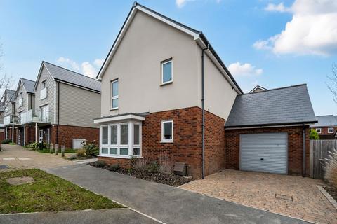 3 bedroom detached house for sale - Herald Gardens, Tunbridge Wells, TN2