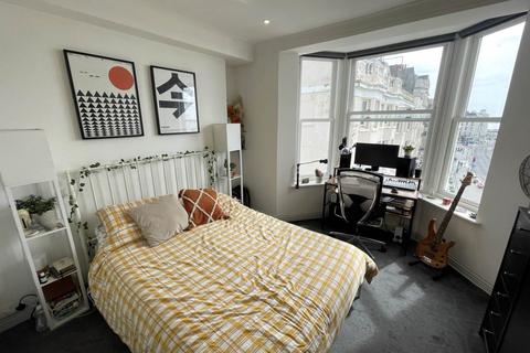 1 bedroom flat to rent, Kings Road, Brighton, East Sussex