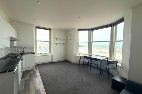 1 bedroom flat to rent, Kings Road, Brighton, East Sussex