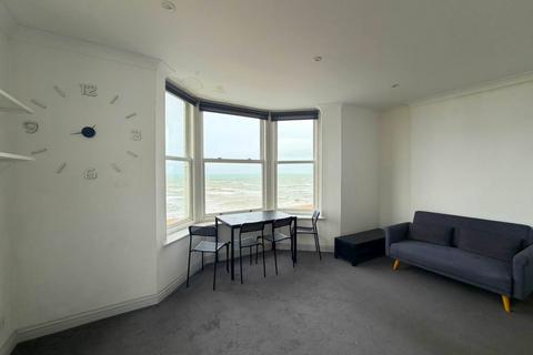 1 bedroom flat to rent, Kings Road, Brighton, East Sussex
