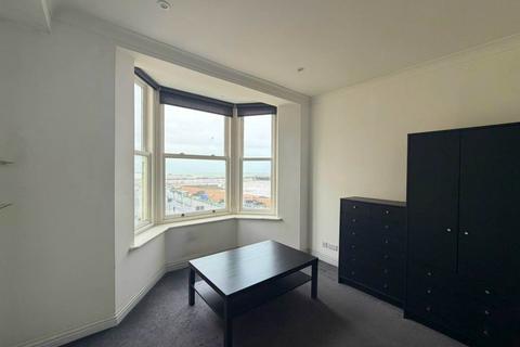 1 bedroom flat to rent, Kings Road, Brighton, East Sussex