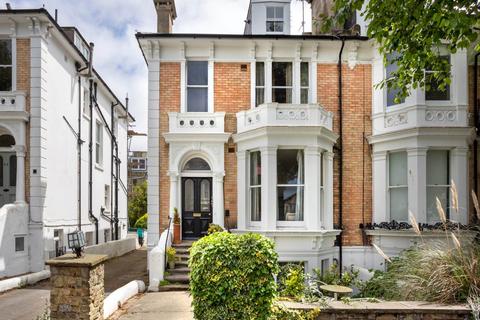 Studio to rent, Denmark Villas, Hove, East Sussex