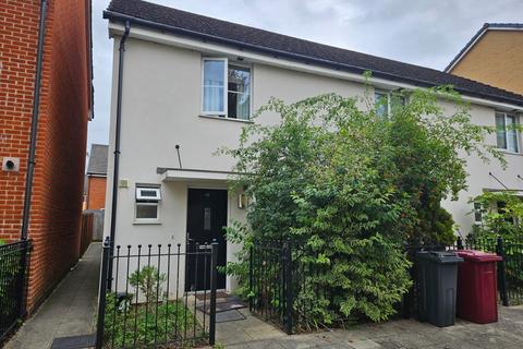 2 bedroom terraced house to rent, Havergate Way, Reading, RG2