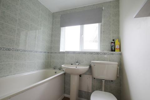 Studio to rent, Caroline Close, West Drayton, UB7
