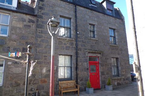 3 bedroom terraced house to rent, South Square, Footdee, Aberdeen, AB11