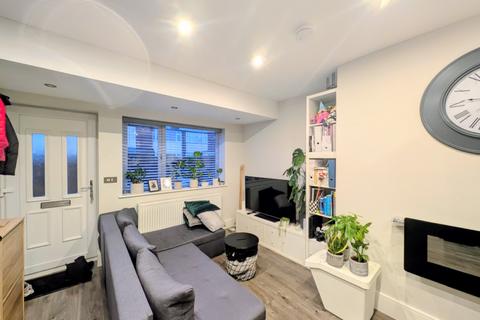2 bedroom terraced house to rent, Longroyd Street North, Leeds, West Yorkshire, UK, LS11